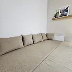 Szkola Pod Zurawiem - Na Mazurach Appartement Wyszowate