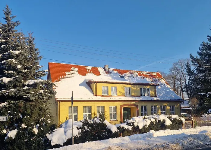 Szkoła Pod żurawiem - Dom Gościnny Na Mazurach *